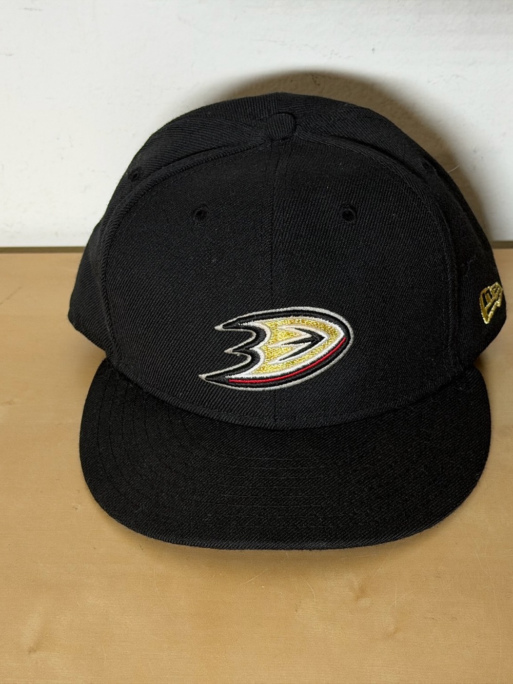 New Era 59FIFTY Anaheim Ducks NHL Black Wool Fitted Hat Size 7 1/2